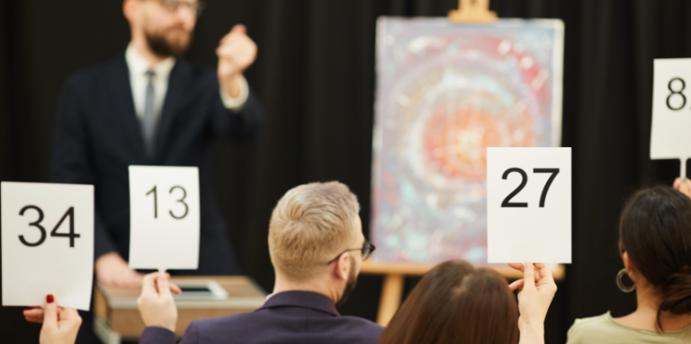 La licitation judiciaire : procédure, enchères et délais